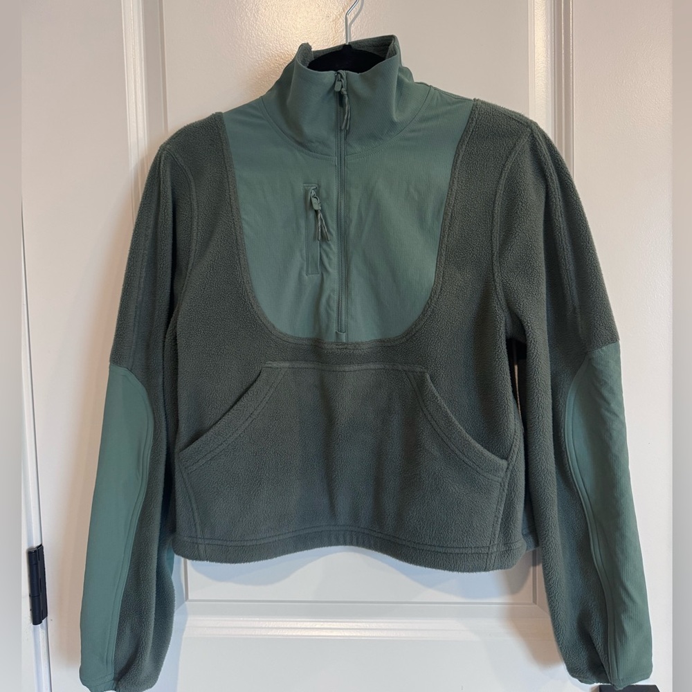 Lululemon Athletica Green half-zip Sweatshirt